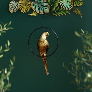 Závěsná soška Papoušek na bidýlku 57cm