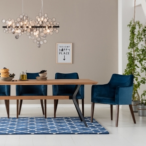 Modrá čalouněná židle s područkami Mode Velvet